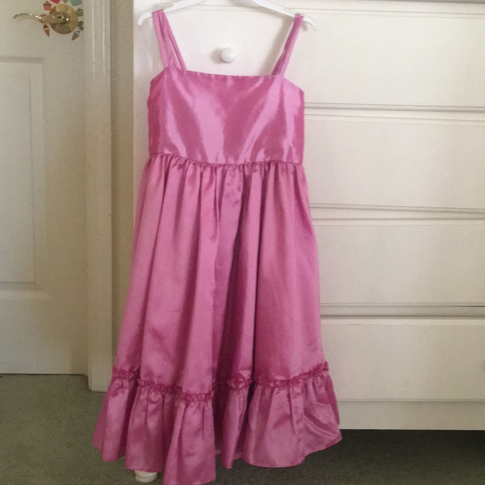 Girls dream pink satin dress size 7-8 or medium